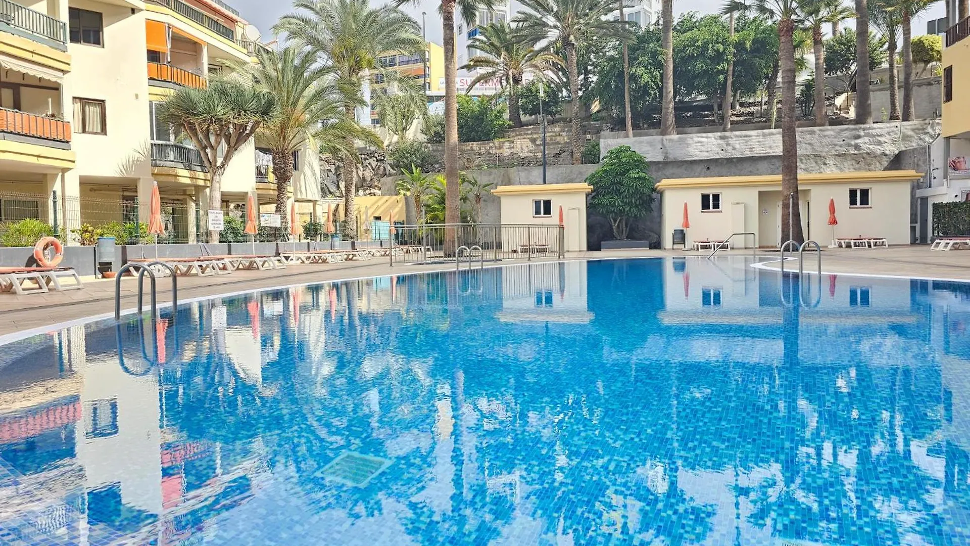 New Ocean Symphony, Cristianos Beach location